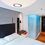 Hotel Citizenm Champs-élysées 4*