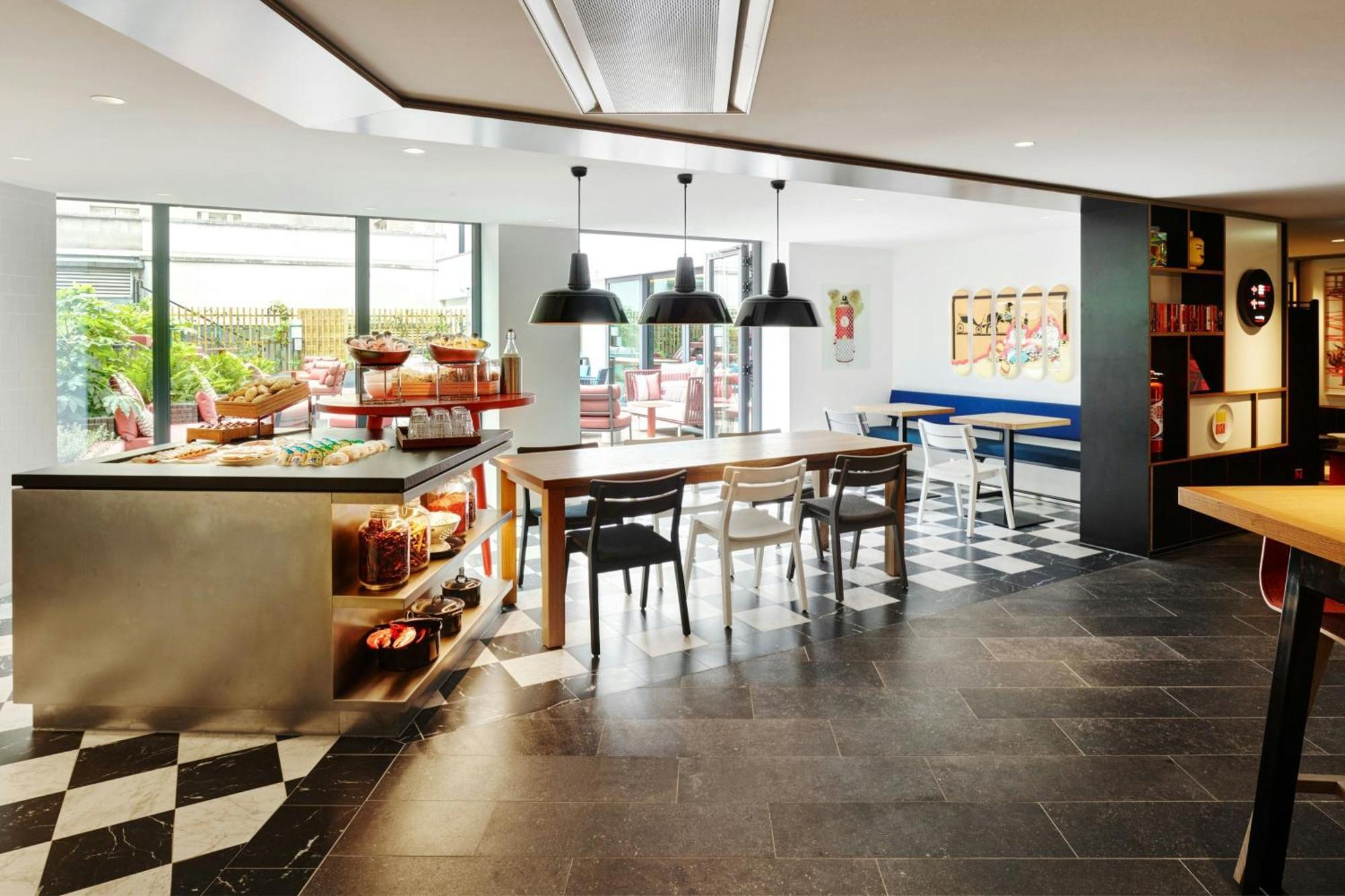 Citizenm Champs-élysées Hotel 4*