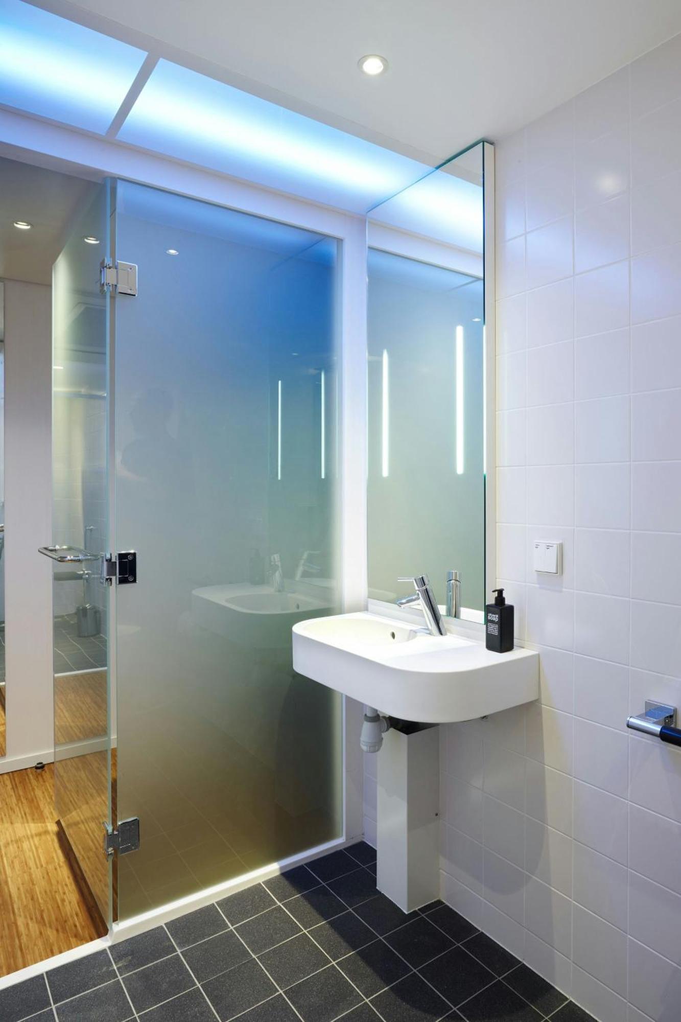 Hotel Citizenm Champs-elysees 4*